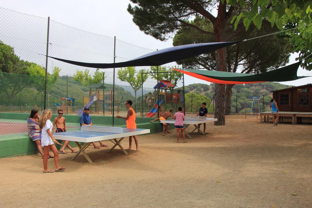 Camping Roca Grossa Hotel Calella Esterno foto