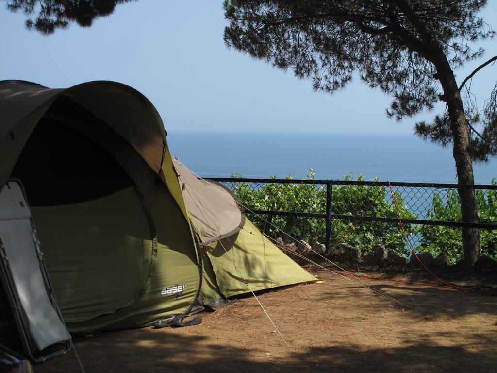 Camping Roca Grossa Hotel Calella Esterno foto