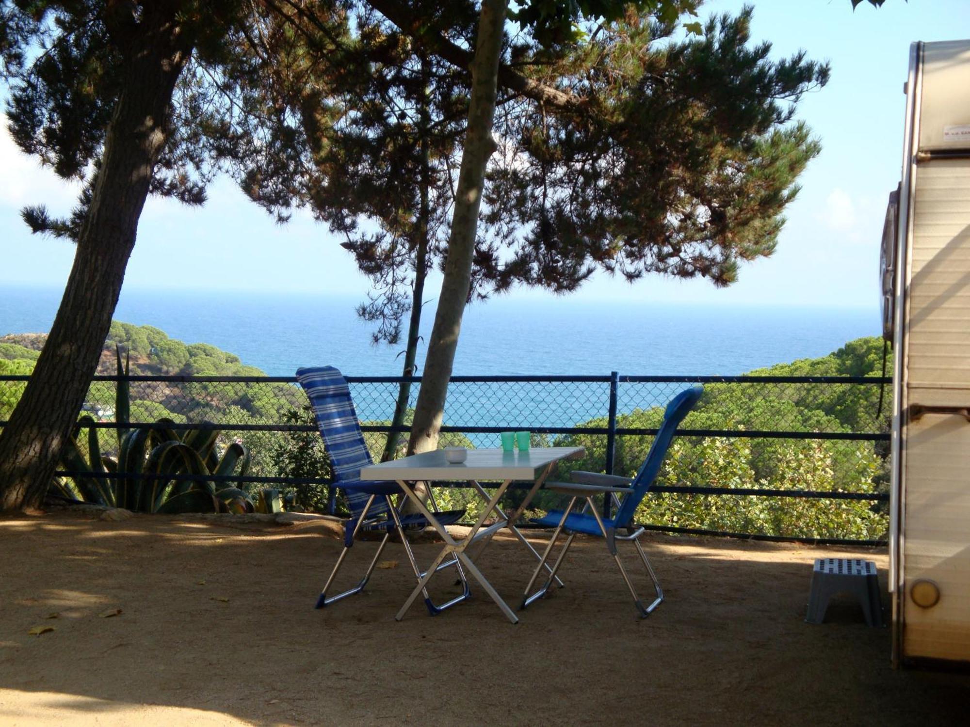 Camping Roca Grossa Hotel Calella Esterno foto