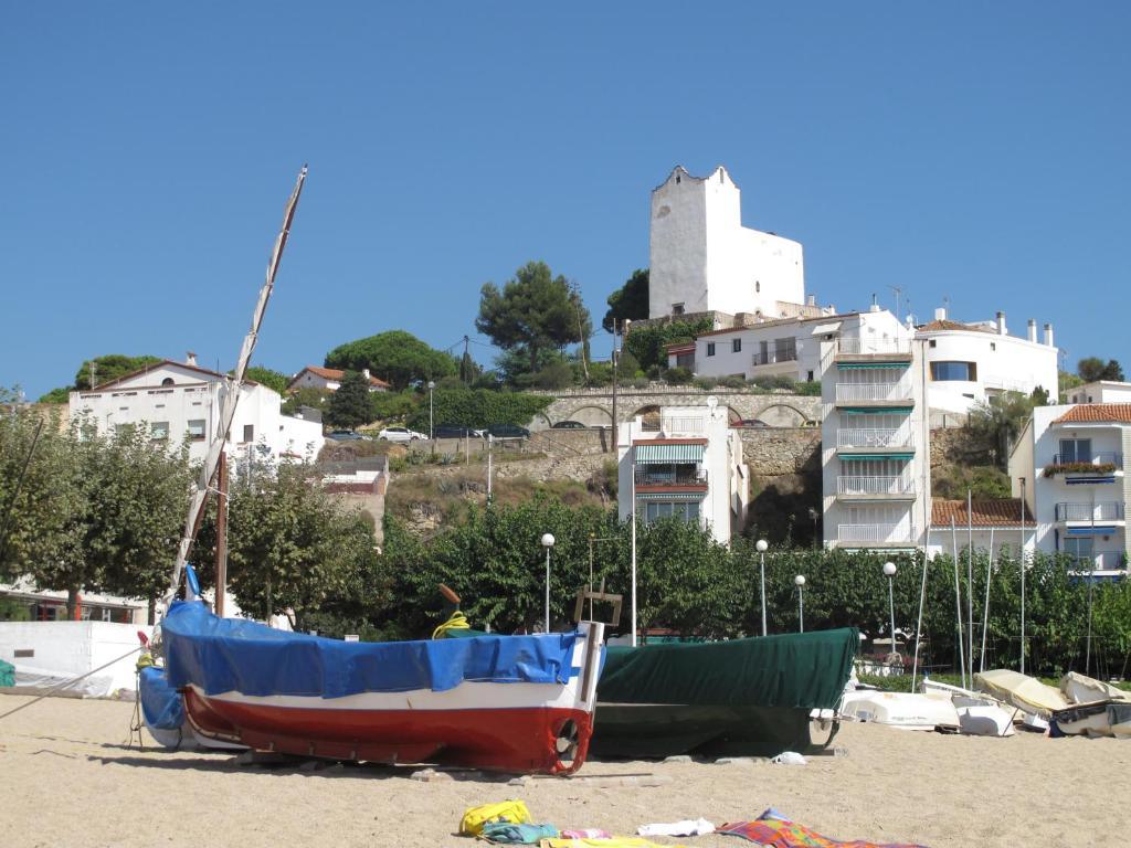 Camping Roca Grossa Hotel Calella Esterno foto