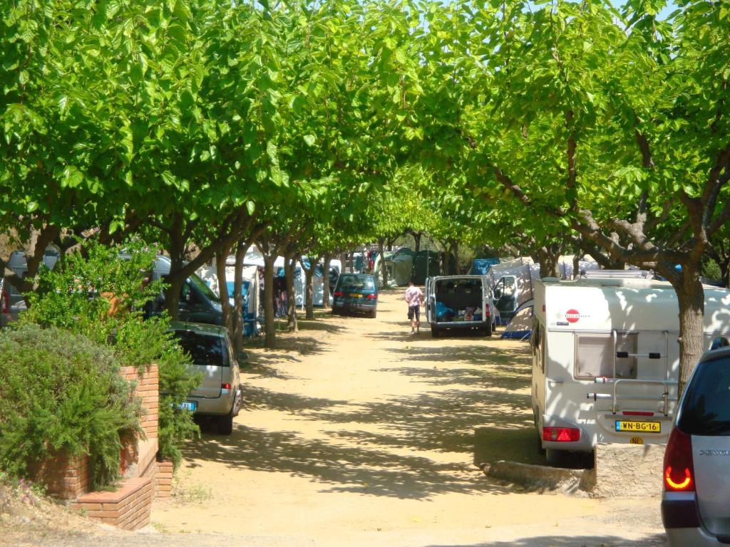 Camping Roca Grossa Hotel Calella Esterno foto