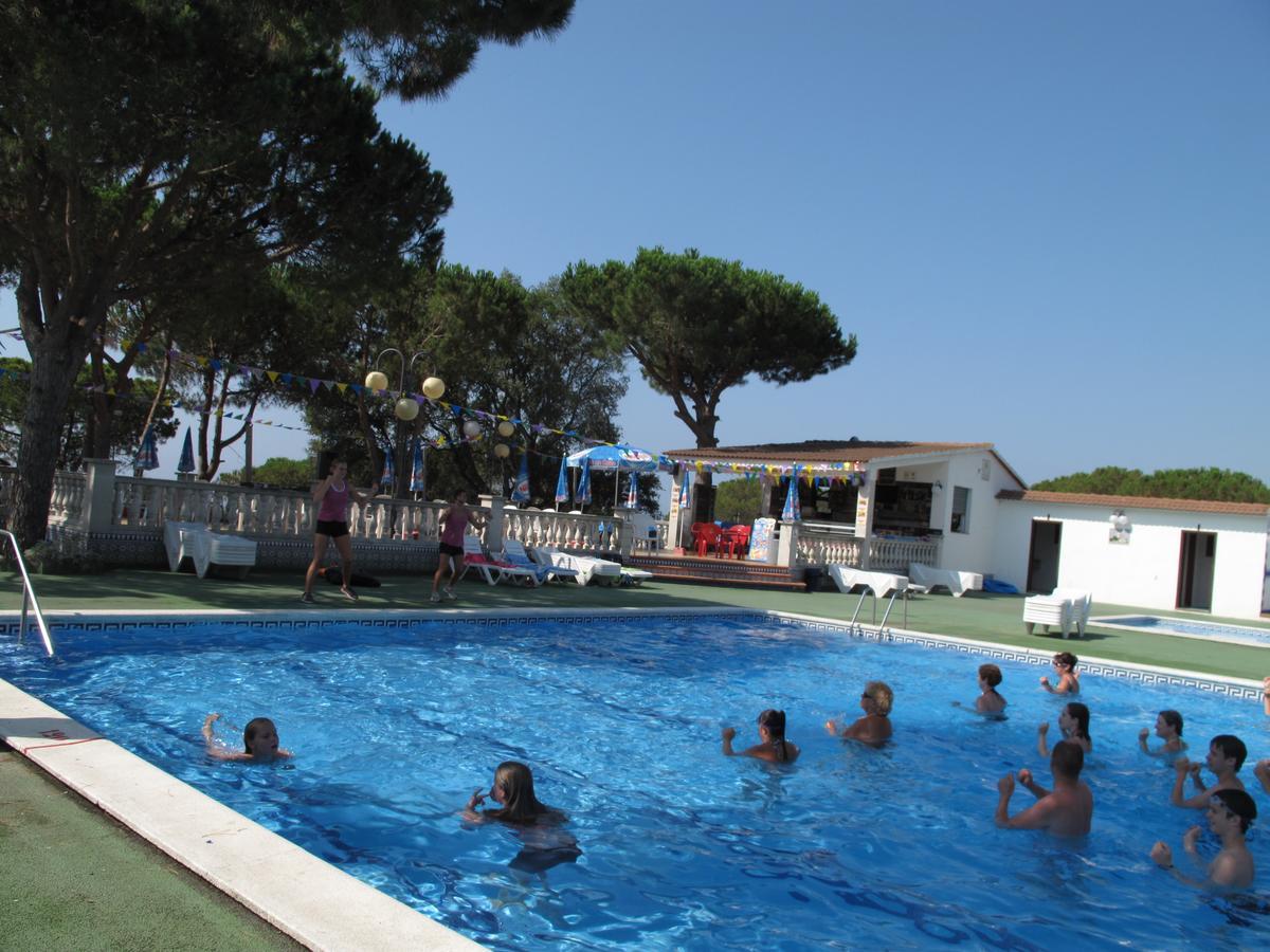 Camping Roca Grossa Hotel Calella Esterno foto